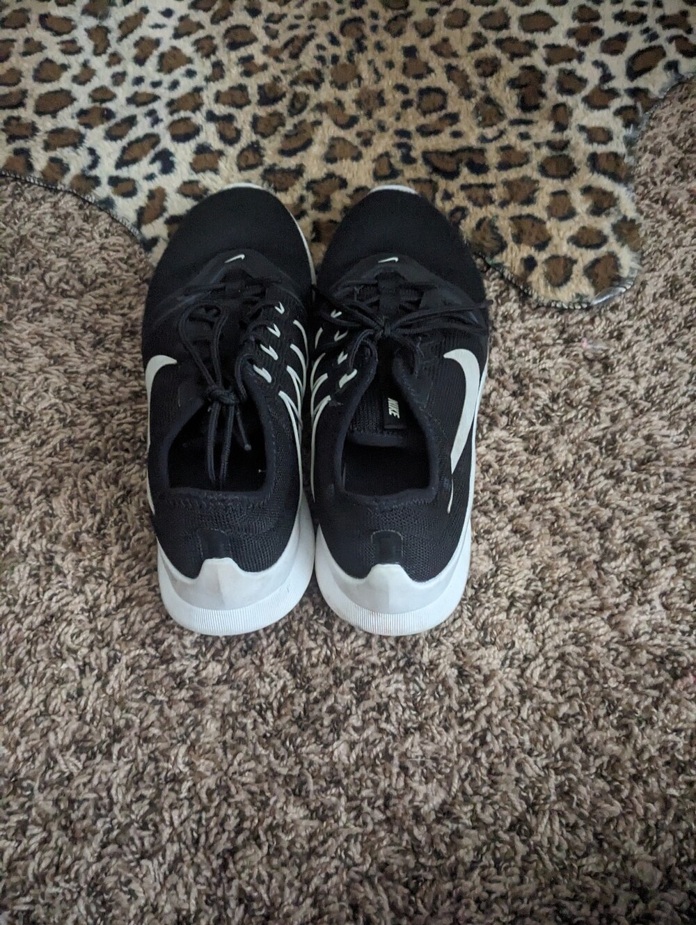 Nike Black and White Low-Top Trainers